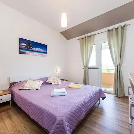 Verunica Apartment