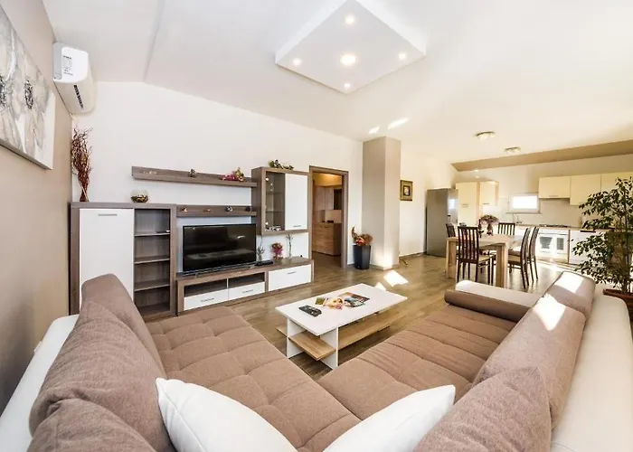 Verunica Apartment *